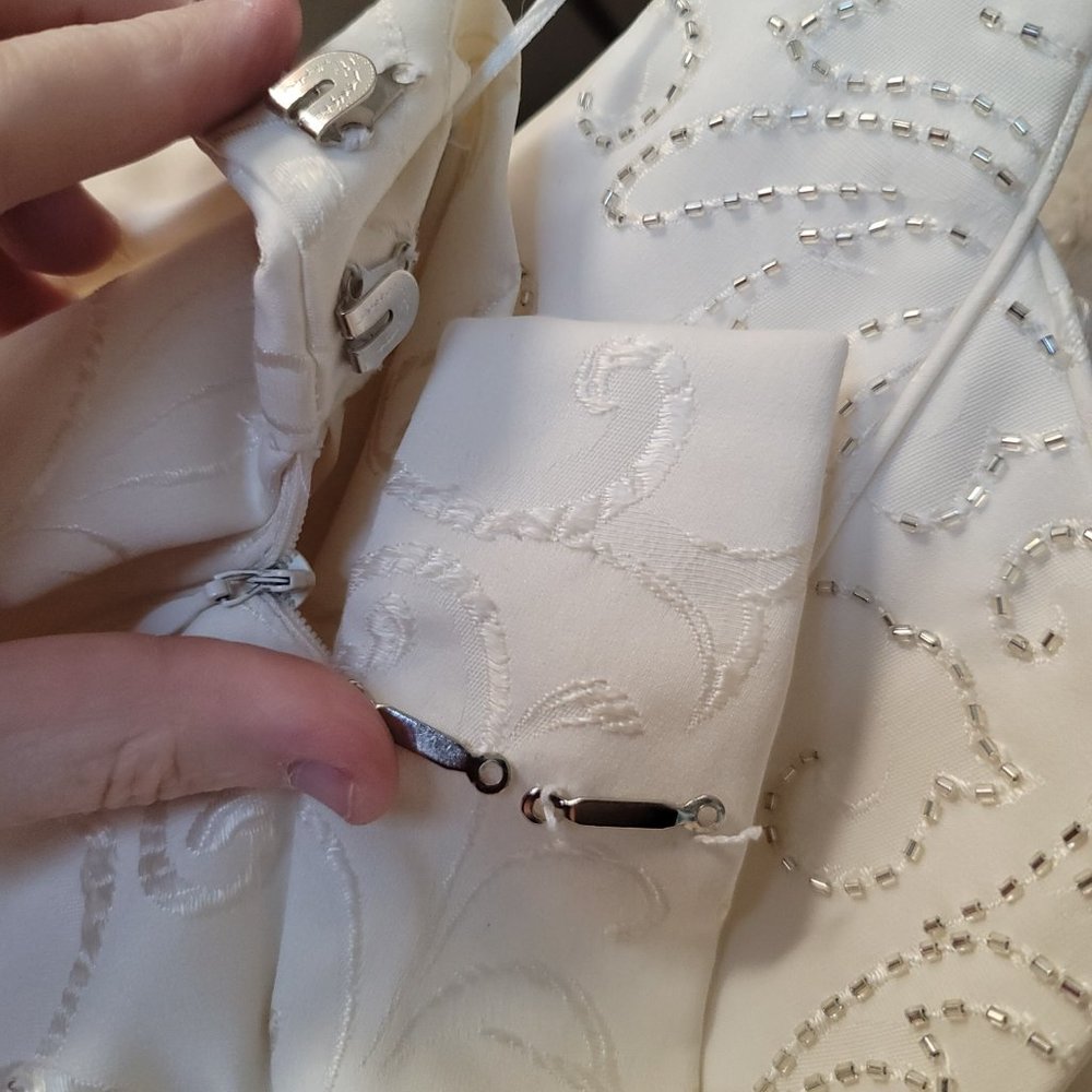 Wedding Season!! Rare - Stunning Candlelight NWT Bonny Bridal Gown - Picture 8 of 10